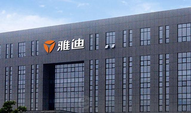 雅迪半年报新鲜出炉，与往年营收、净利润保持高速增长不同，今年上半年其营收、净利润