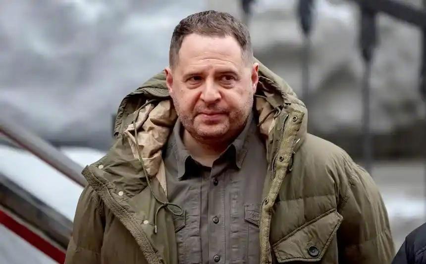 乌克兰总统办公室主任辞职，他是泽连斯基身边最亲密的人，被认为是乌克兰政坛的“二号