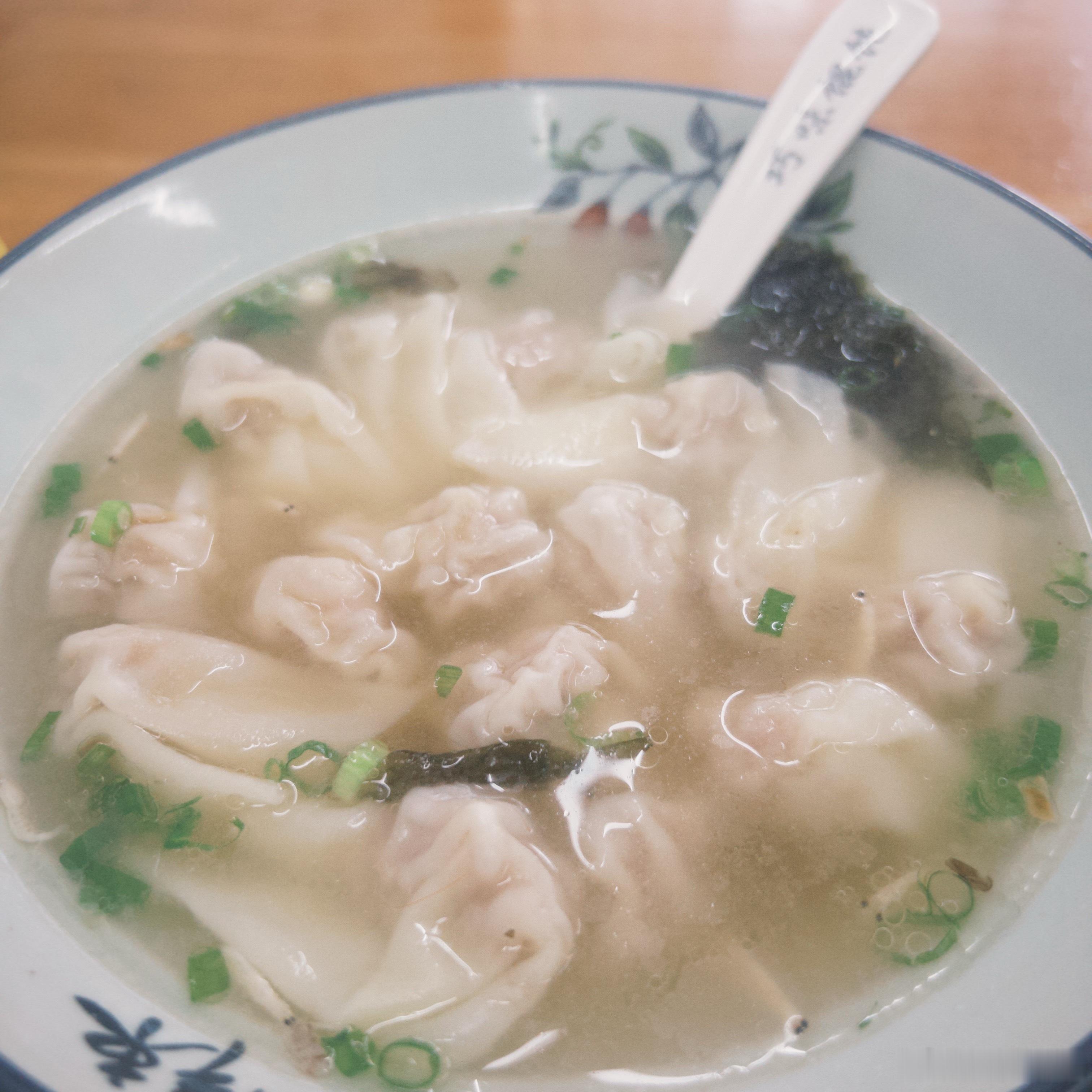 是谁？端午假期过后第1天忘了调闹铃！是我。🙋闹钟没响，娃自己醒了七点半，他来叫