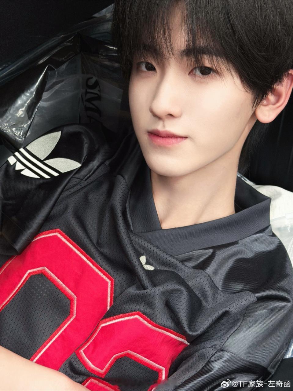 tg左奇函 恭喜左奇函突围2主题曲单人词条破7千万播放量，出发哥左奇函热度高涨幅