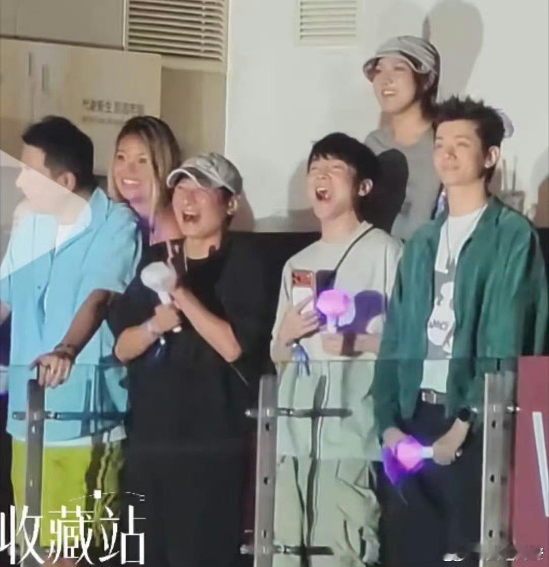 那英演唱会星二代聚会确实是好多星二代呀 