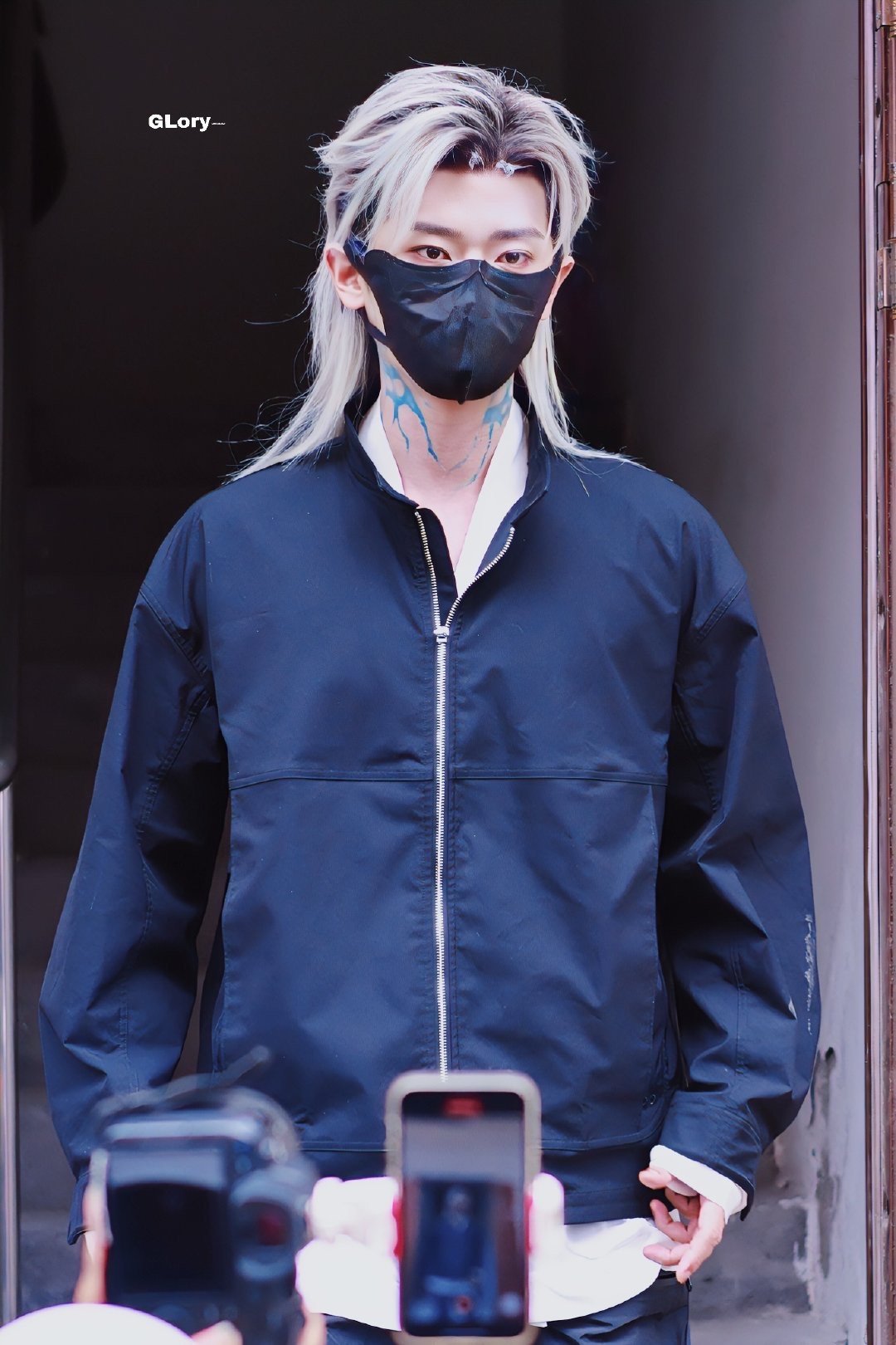 #丞磊银发狼尾出妆#  丞磊跟古装真的可以锁了！这次在《与晋长安》里的银发狼尾造