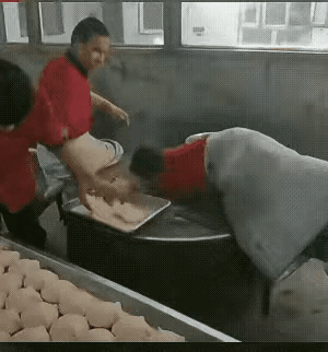 做这个饼，腰不好的根本干不来啊。