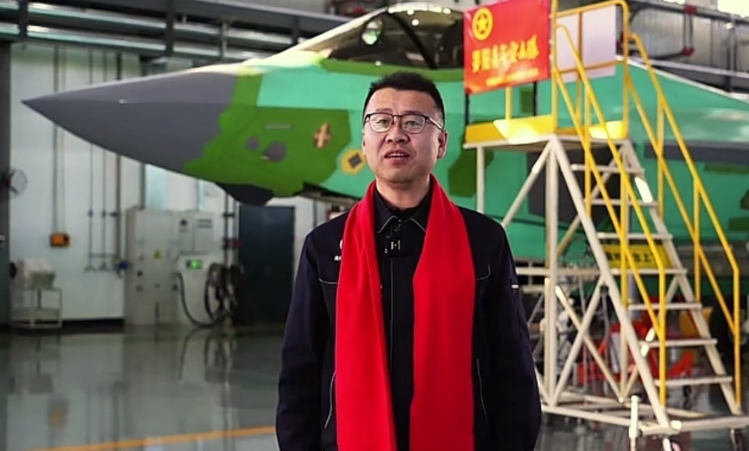 两家世界最强的战斗机生产企业！成飞和沈飞携最强五代机硬核拜年 ！丙午马年第一天热