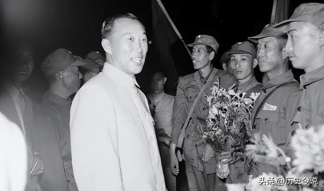 1953年李弥狂言辱缅甸：做云南王难，做缅甸王易如反掌，败军之将何来底气
 
阅