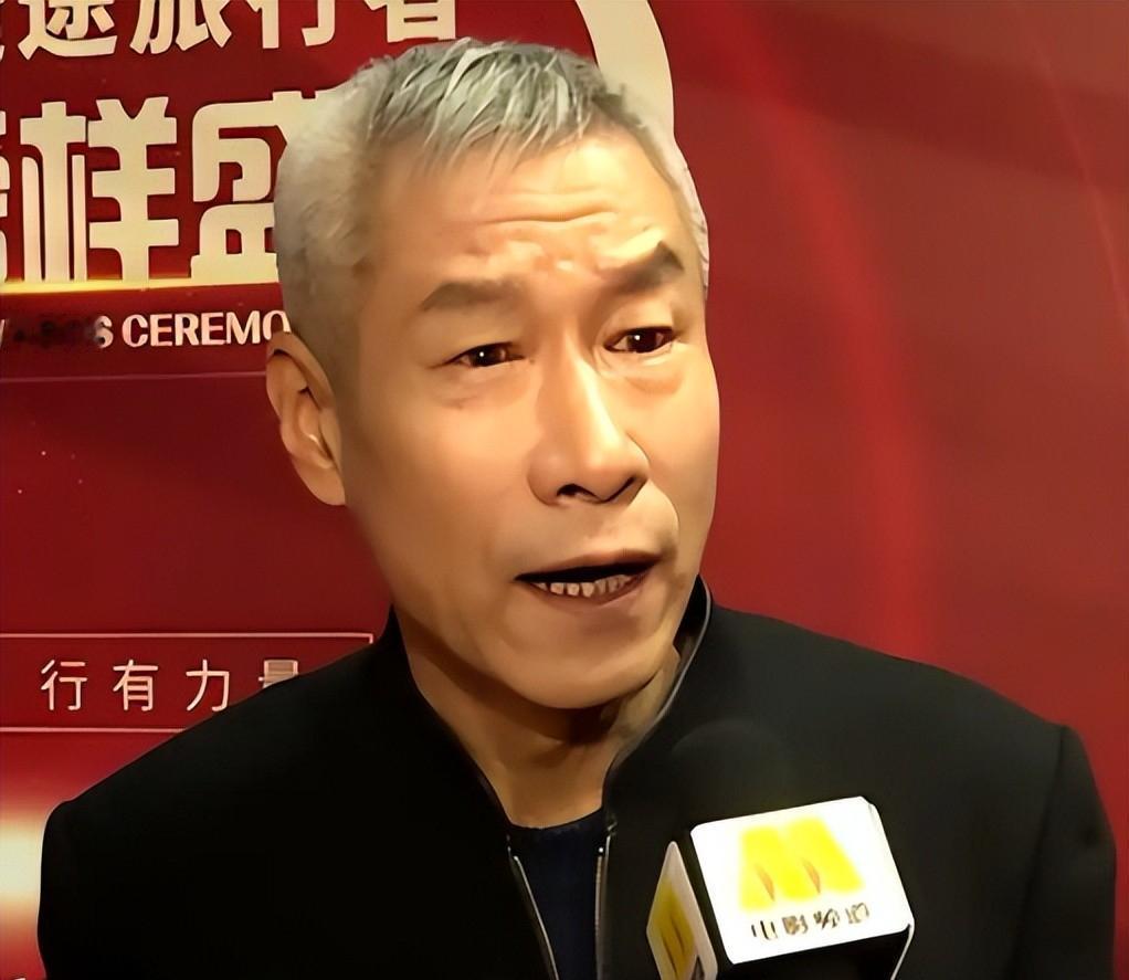 [太阳]68岁国家一级演员刘佩琦，把哥哥留下的16岁侄子刘伟接到北京养了二十年，