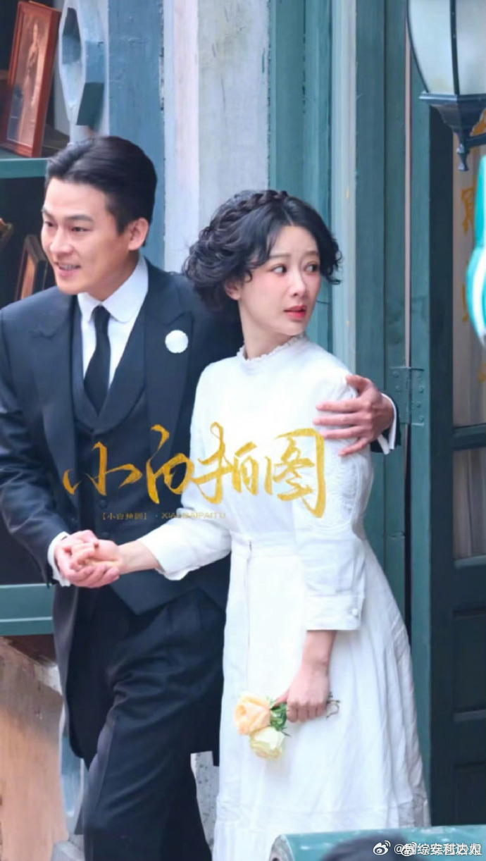 玉兰花开君再来欧豪搂杨紫路透欧豪搂杨紫路透 欧豪搂杨紫的路透流出，来自两人合作的