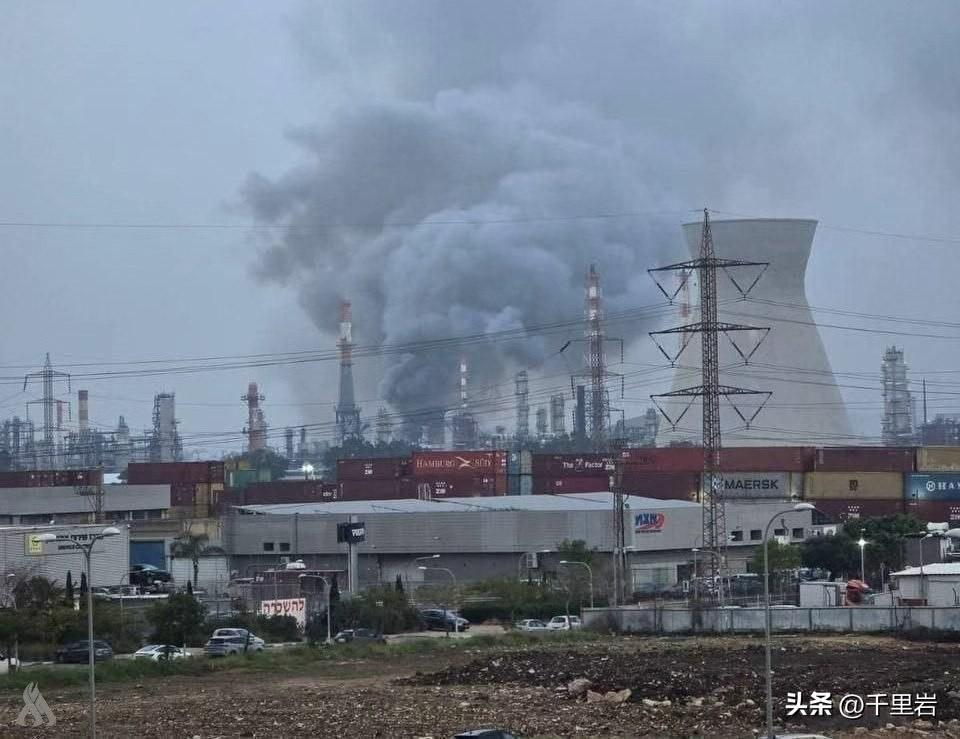 伊朗还手打了以色列的海法炼油厂。
这大概是伊朗第六十六七轮的报复了吧？
这次袭击