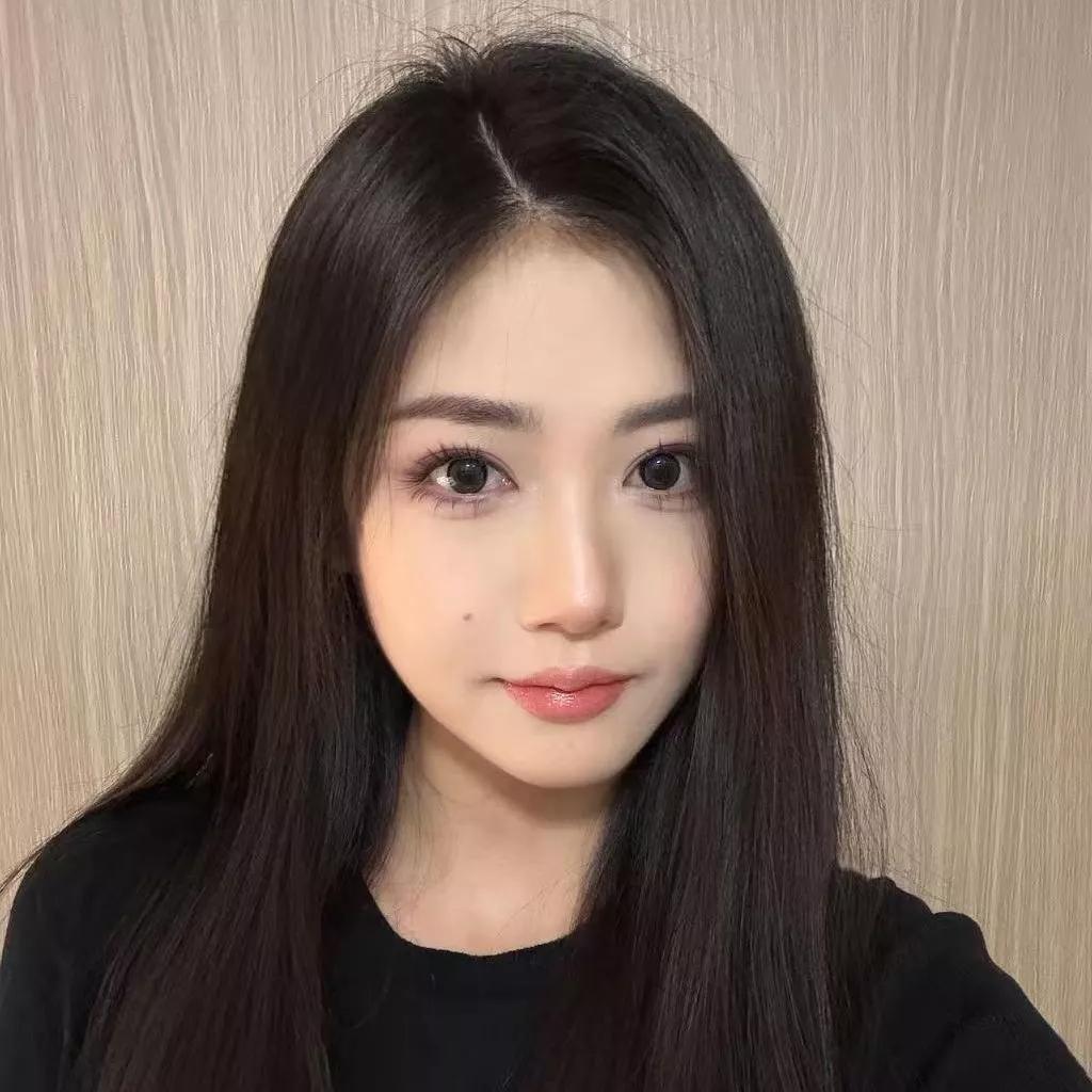 温柔大眼萌，清新自然美，气质出众，轻松自拍。自然美少女自拍 精致少女自拍 甜美自