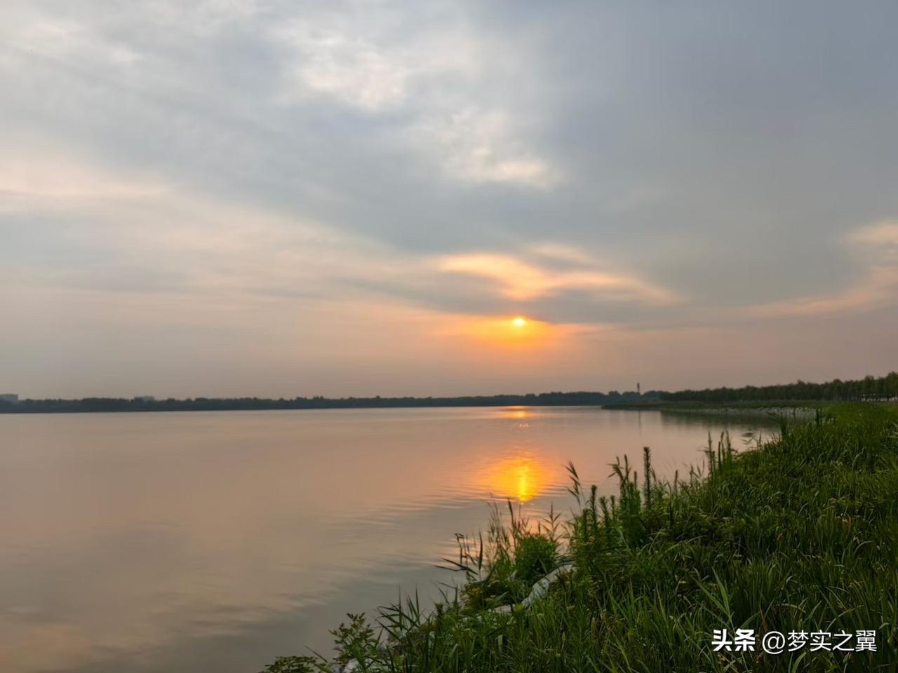【小对联】
上：……？
下：家乡。