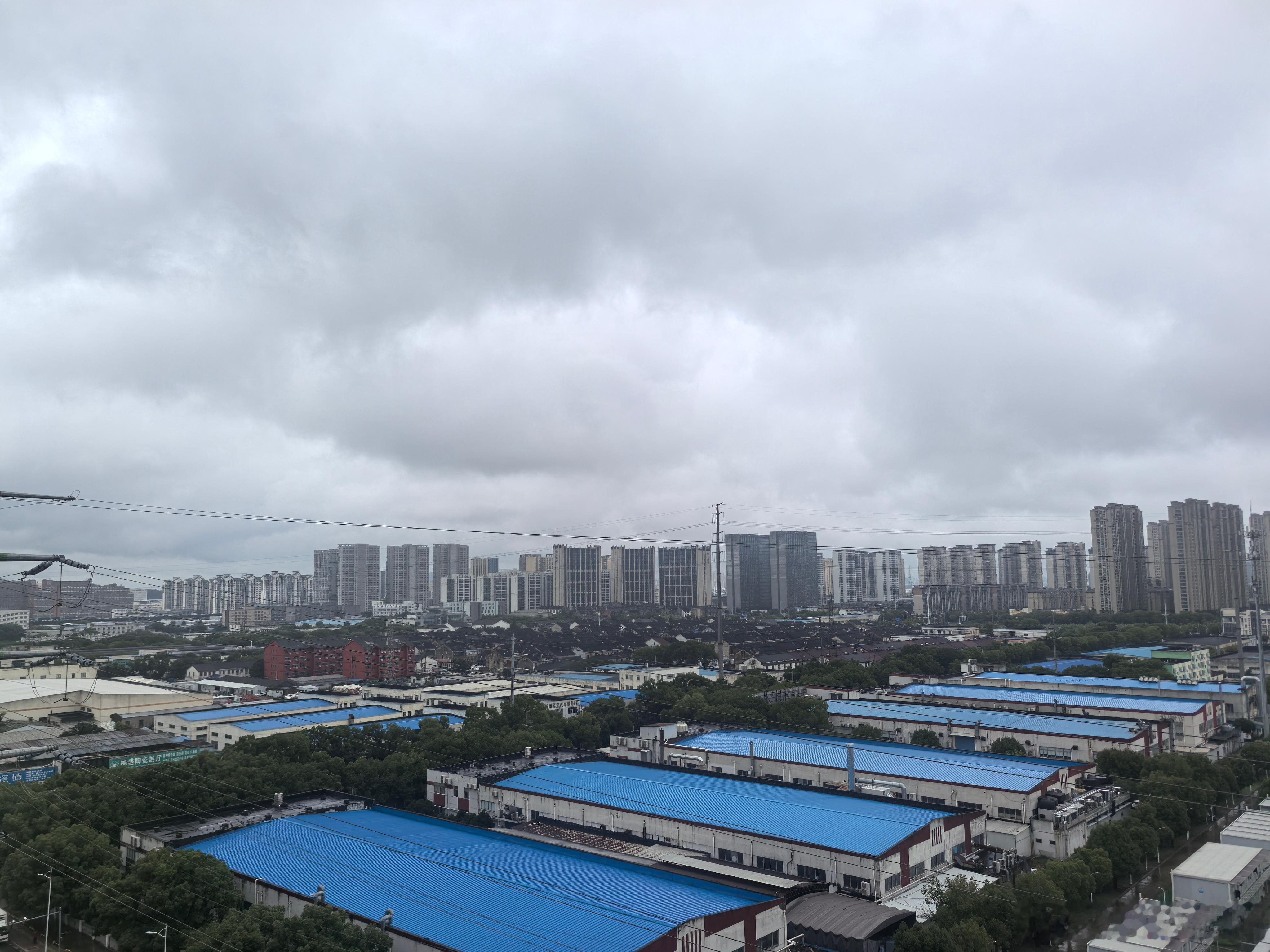 当一个人对“不知道”保持敬畏和恐惧的时候，他可能正朝向着一个前进的正确的方向。 