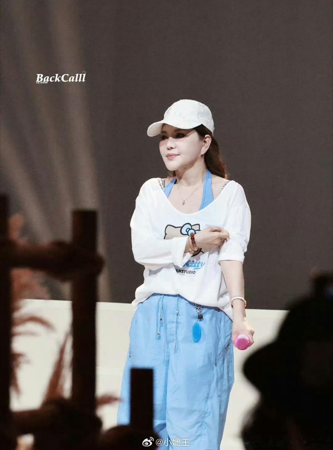 乌兰图雅演我记英语单词背英语单词的状态简直一模一样，刚记完转眼就忘，反复背诵依旧