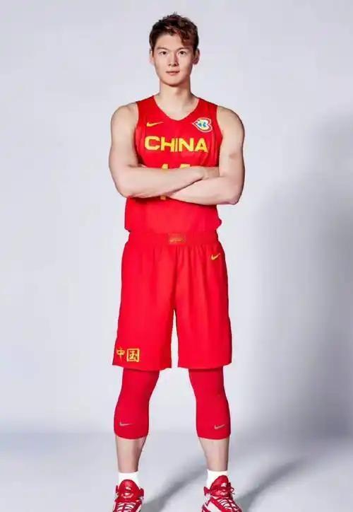 2025-2026  CBA全年比赛落下帷幕，上海队总决赛4比1战胜浙江广厦队，