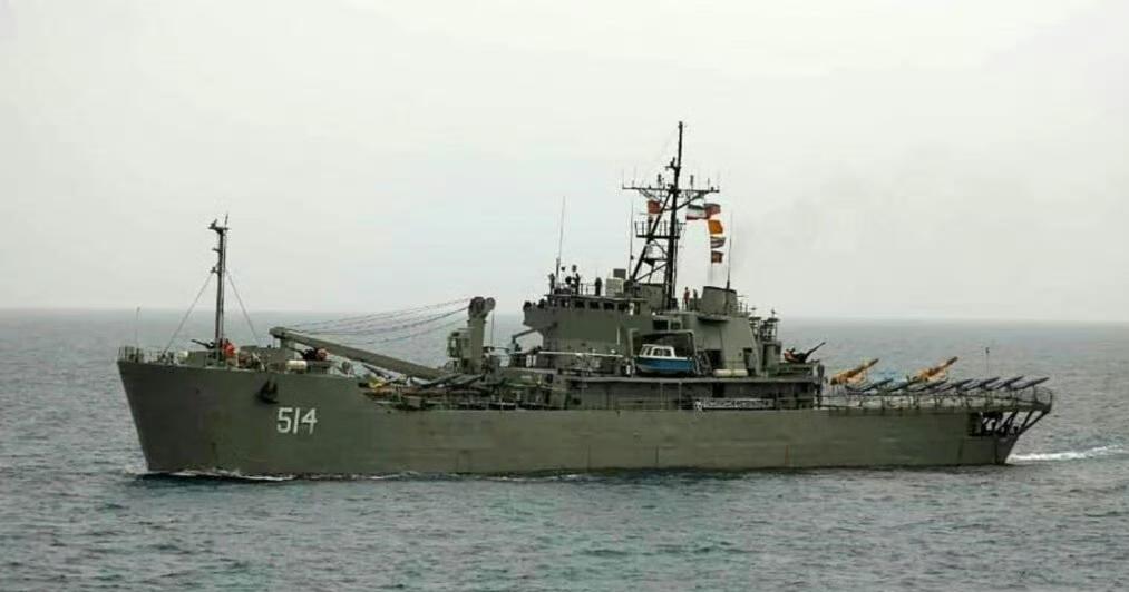 印度称接纳一艘伊朗军舰人员
印度政府消息称—— 在伊朗军舰“迪纳”号于斯里兰卡南