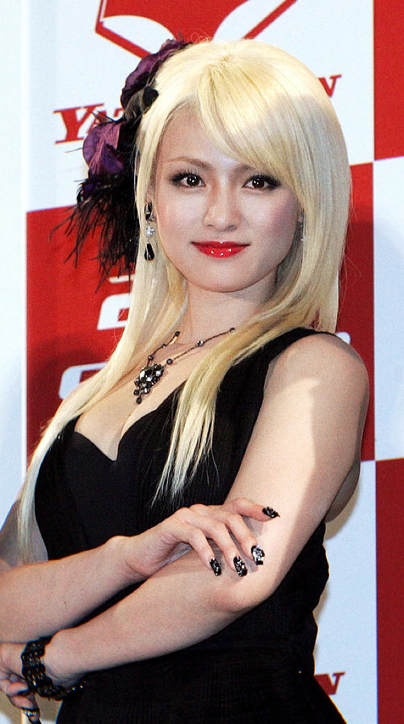 深田恭子  金发也没有不良感，还是乖乖的 