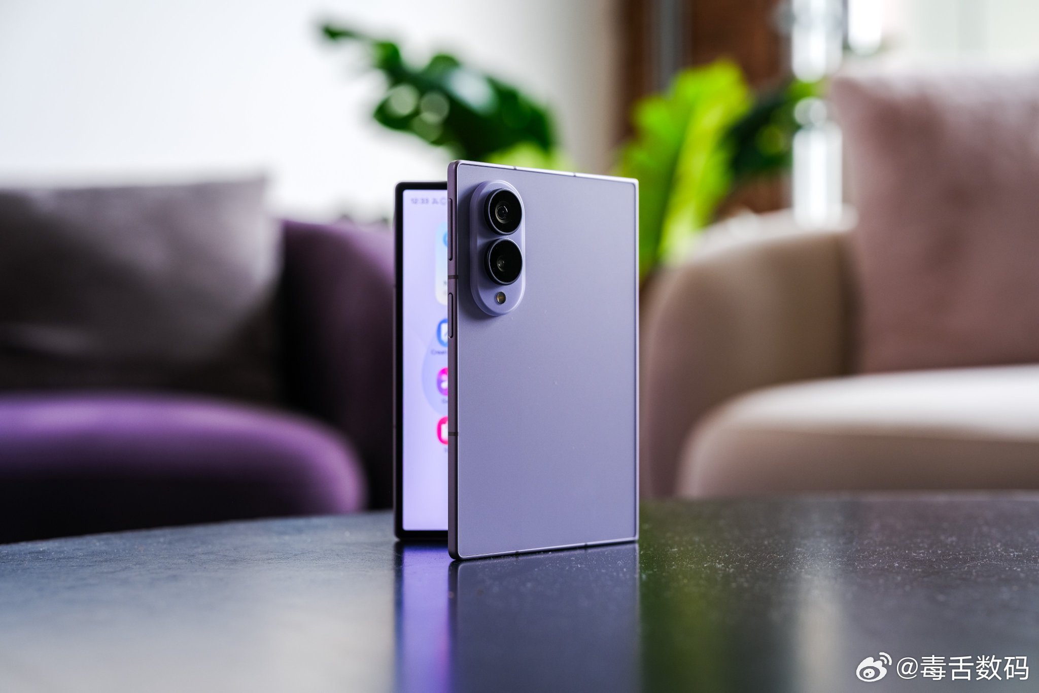 三星发布会三星的阔折叠Galaxy Z Fold8发布，4:3的屏幕比例，12+