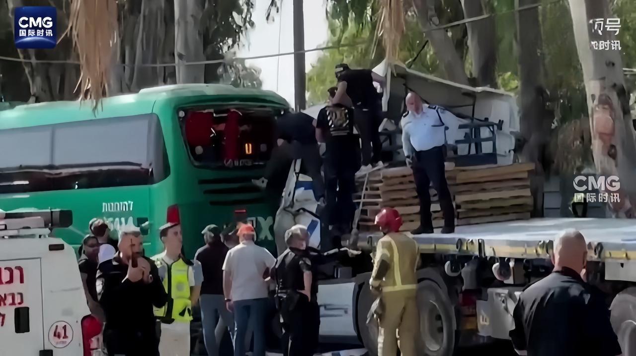 以色列的这操作真是绝了！

据媒体报道，以色列特拉维夫以北格利洛特地区发生一起卡