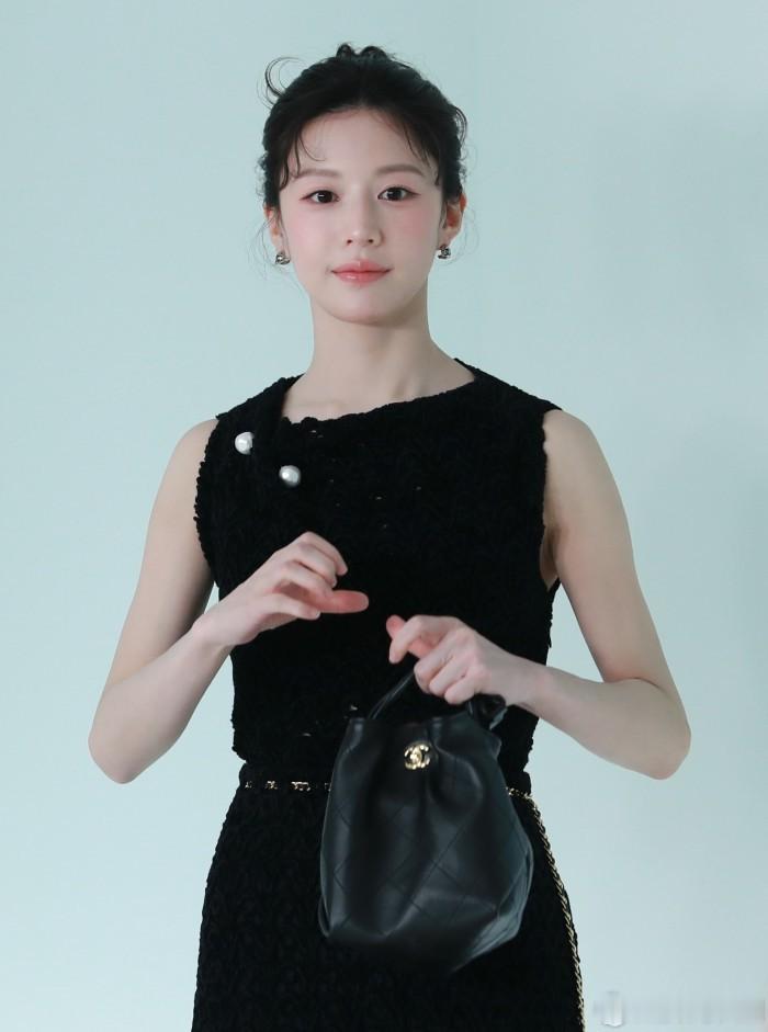 高允真｜CHANEL 2026 高级手工坊系列复刻大秀造型 时尚灵感解读