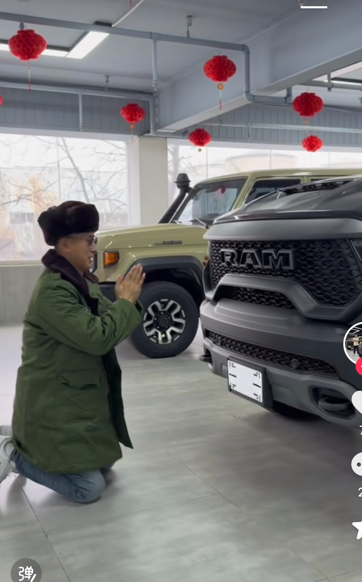 这卖皮卡，就这样，到日子就开始算报废港口还有不少霸王龙呢这些霸王龙都已经超期了，