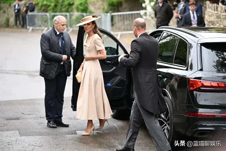 凯特威廉参加安妮公主儿子的婚礼。48岁的彼得·菲利普斯与45岁的哈丽特·斯珀林今