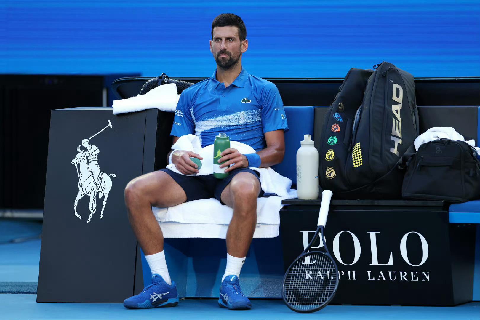 德约科维奇vs巴萨瓦雷迪  德约科维奇首盘4-6，教练穆雷在场边是什么心情？澳网