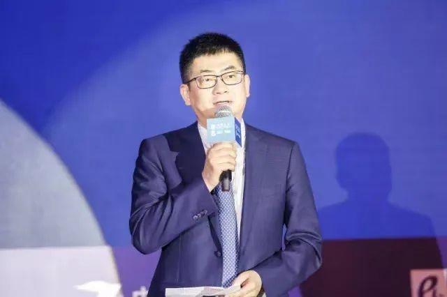 【#居然智家新任掌舵人定了#，#王宁当选居然智家董事长兼任CEO#】在前任董事长