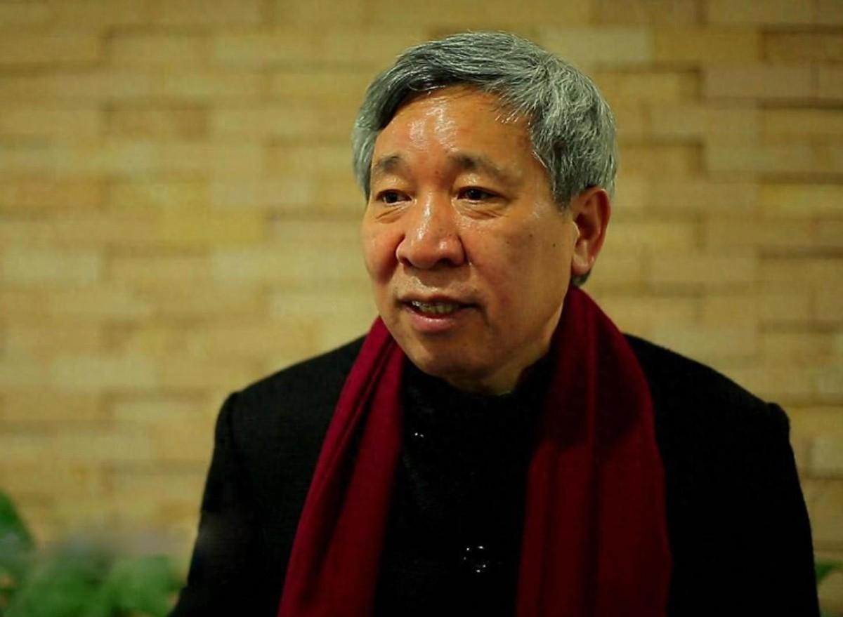 1981年，阎连科拿着117元退伍费回家，团长追到车站将他召回提干

1981年