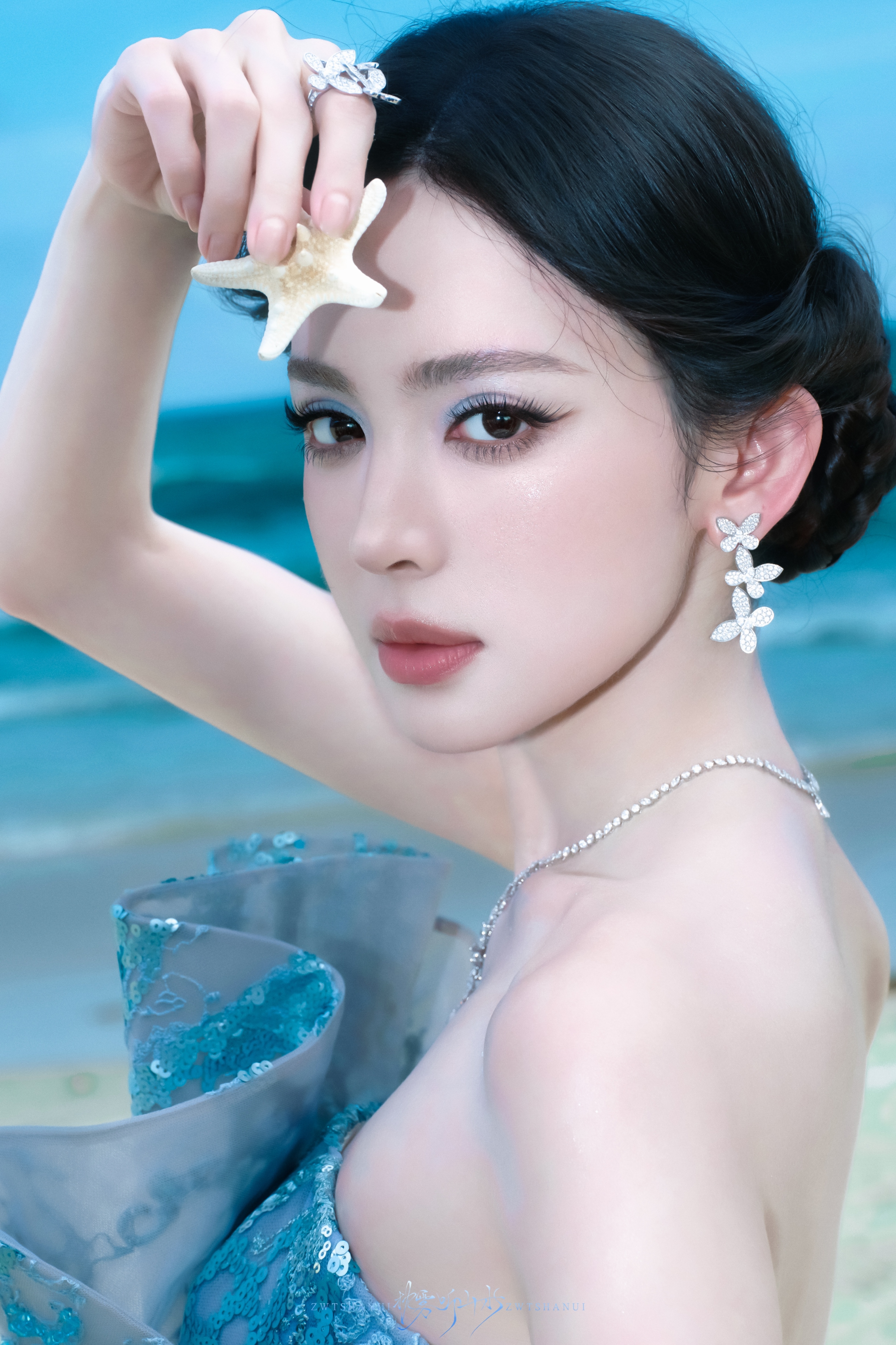 娜扎好震撼的腿 娜扎·粉色沙滩超话创作官超带感闪光图鉴