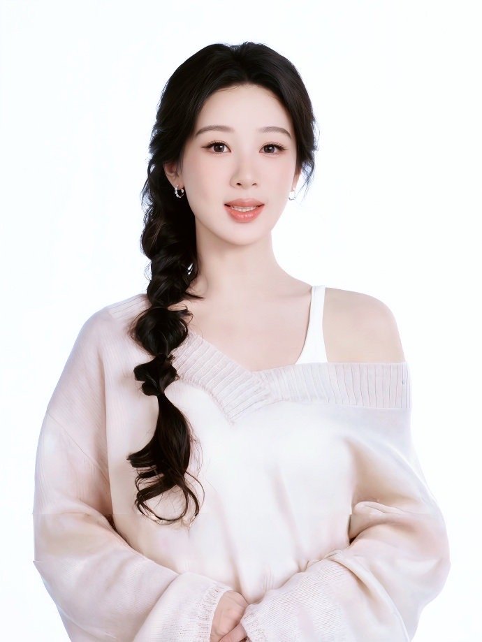 杨紫玉兰花开君再来 💜杨紫董竹君 时间过去了有几分，你的容颜在我心。愿我们幸福