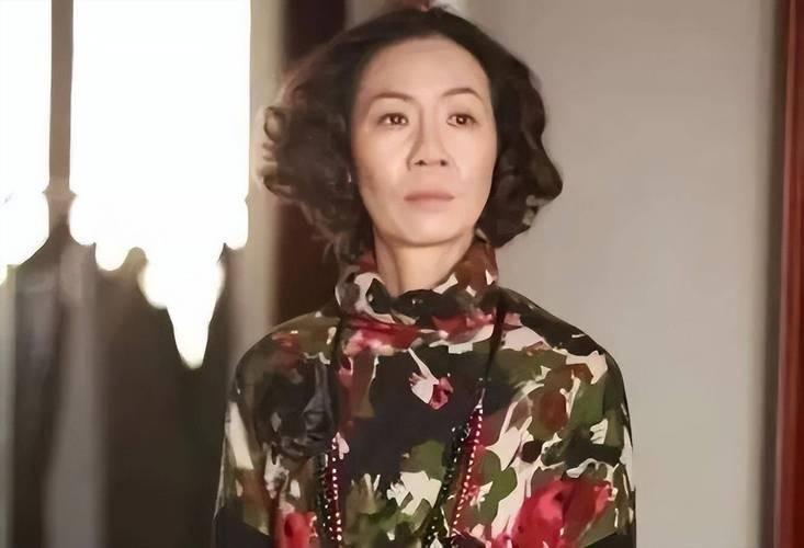 1988年，“中国最丑女演员”杨青，到 北影 面试时，考官跟她讲：你长得实在太丑