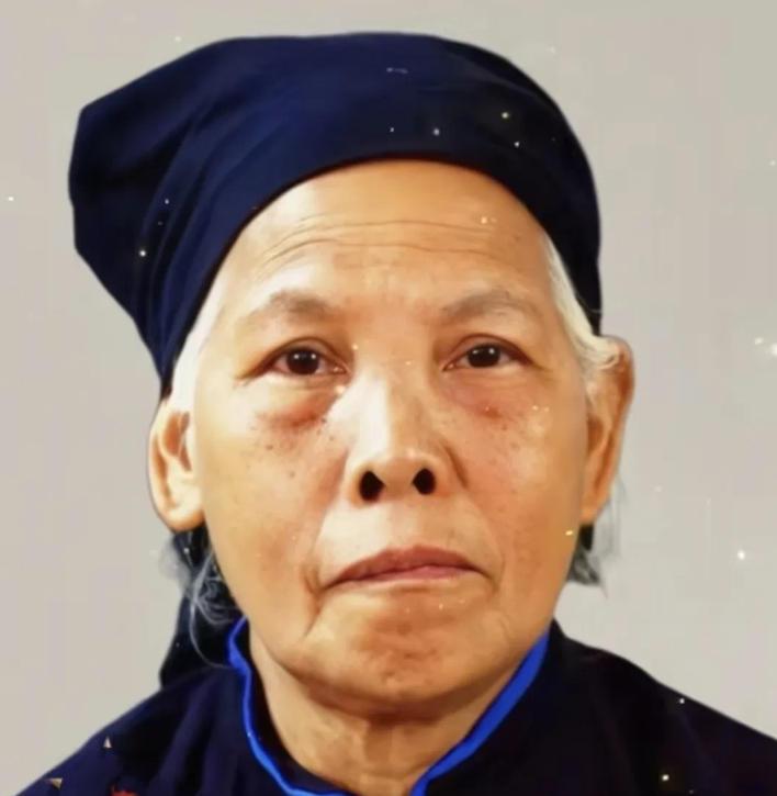 1947年生在越南的隆美兰，后来嫁到了广西龙州。1979年对越反击战打起来时，她