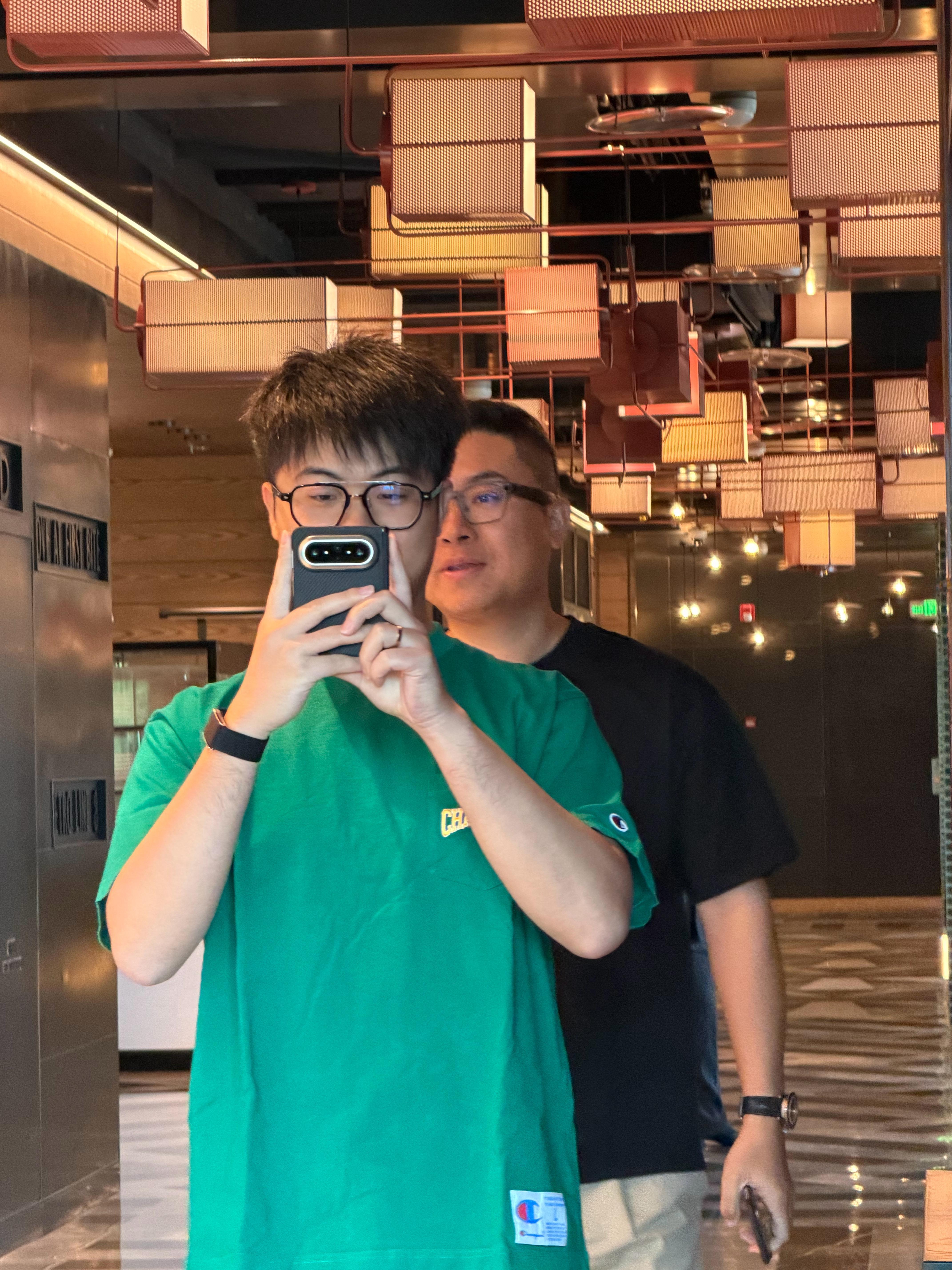 他们在拍啥？ 