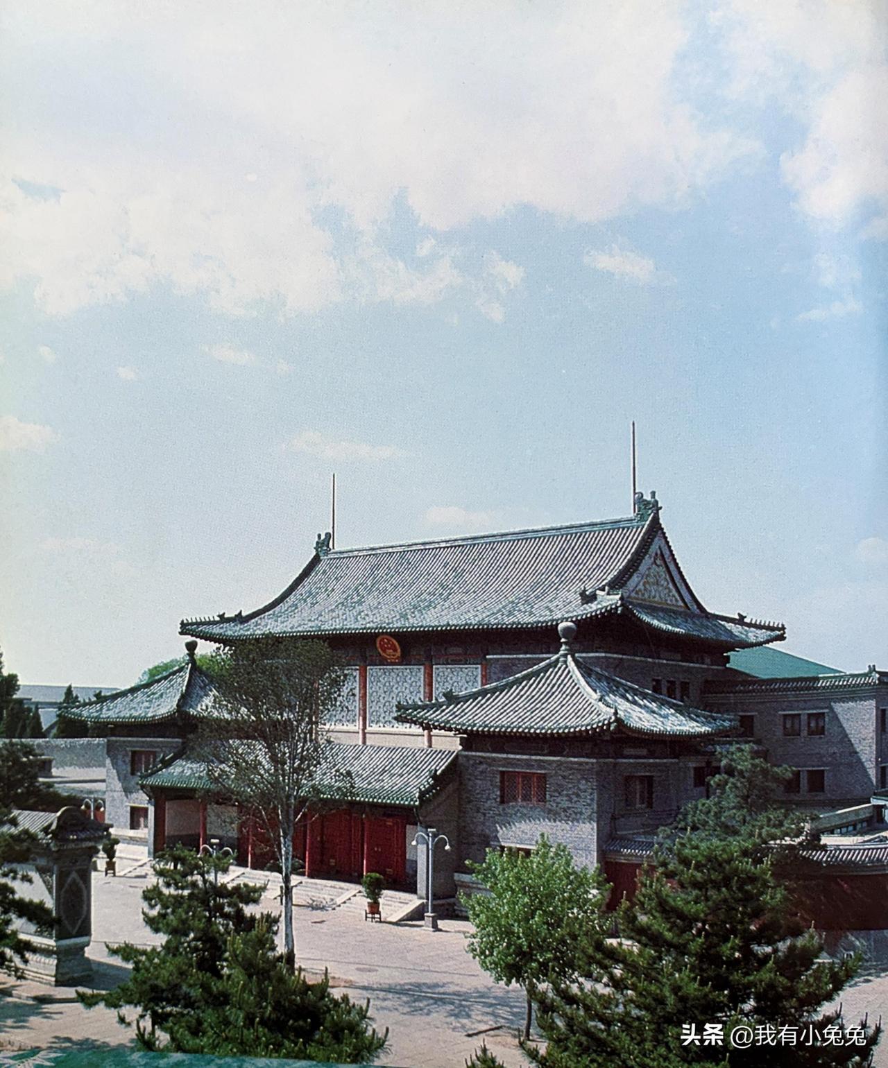 1981年的北京 认不认得这个建筑呢。