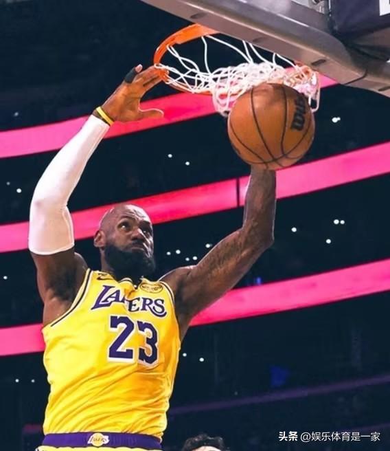 历史第一！詹姆斯再刷最老三双纪录

41岁91天，老詹又把自己保持的纪录给刷新了