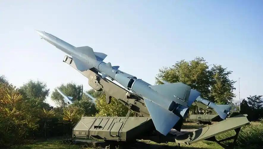 俄拿出压箱底武器！170毫米的朝鲜巨炮，50公里外吊射乌军阵地，不料乌克兰不但无