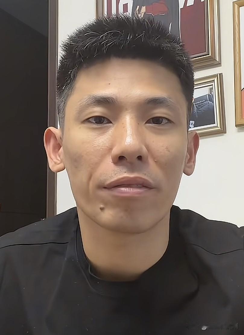 已经观察两三天了，
现在“XX宝宝”的粉丝数量很奇怪，
之前是哗哗的掉粉，
现在