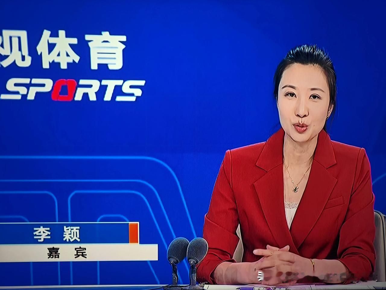 今天担任中央电视台转播世界女排联赛总决赛的解说嘉宾依然是李颖指导，这让一些谣言不