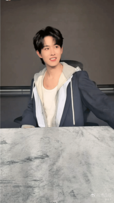 田嘉瑞在线听寄灵进行曲田嘉瑞说多专注演戏跳舞的事少来田嘉瑞在线听寄灵进行曲，还开