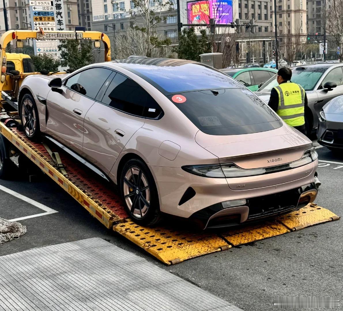 又是热销色，可以免费吗小米汽车小米su7