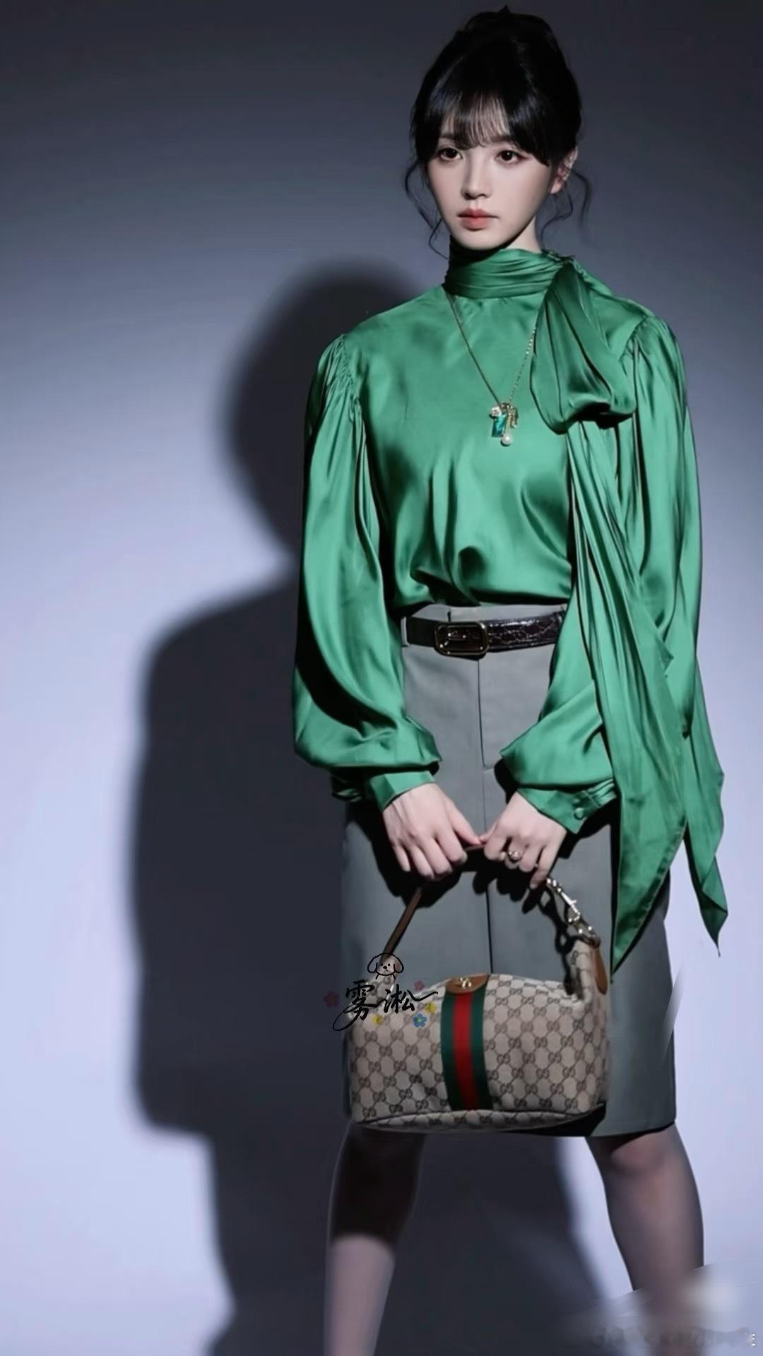 Gucci现在的女装真的好难看，前段时间的田曦薇和今天的王楚然明明都还是年轻貌美