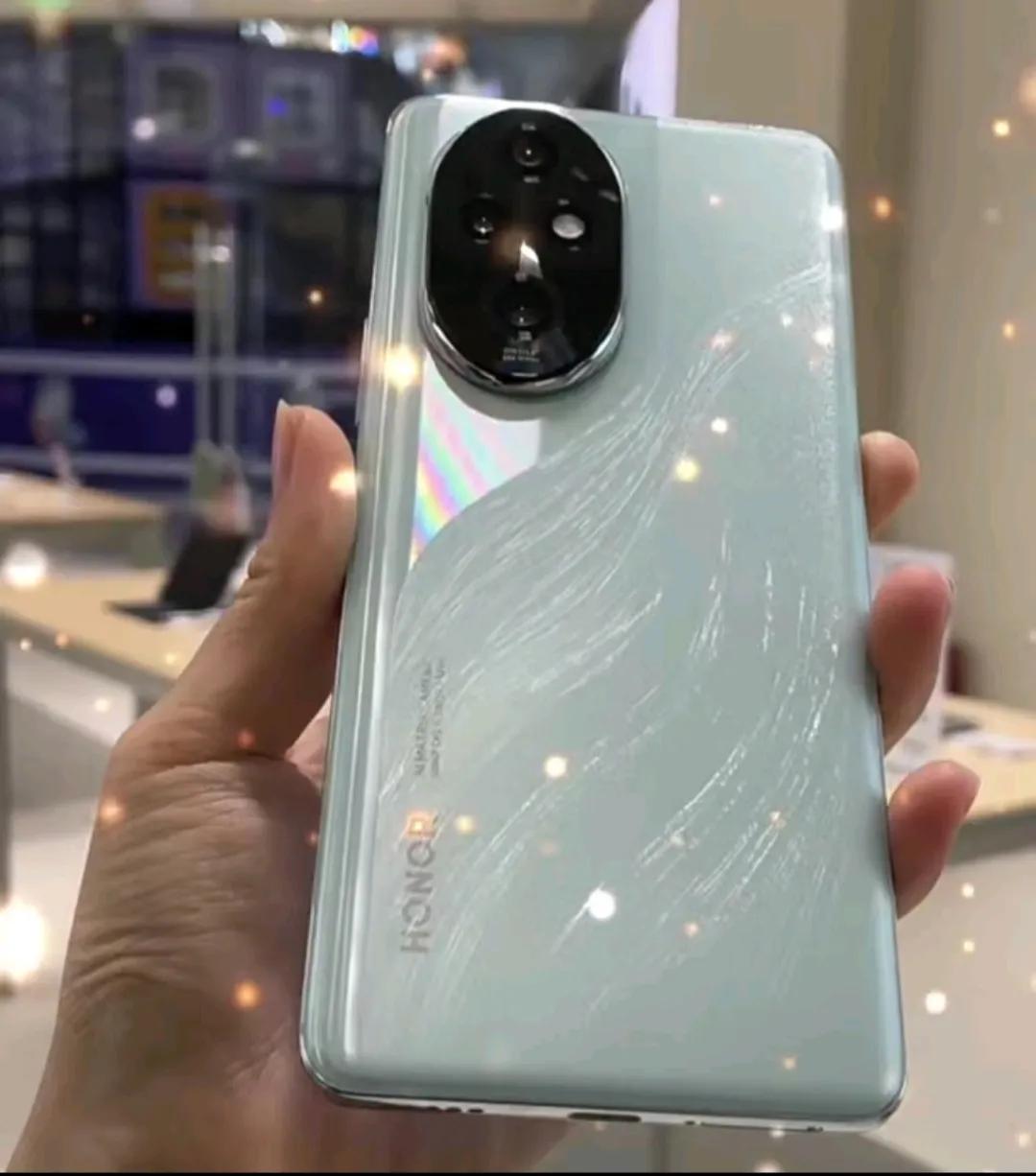 黑马层出不穷，除了iPhone15还有它，今年的618好看了。

要说拍照，如今