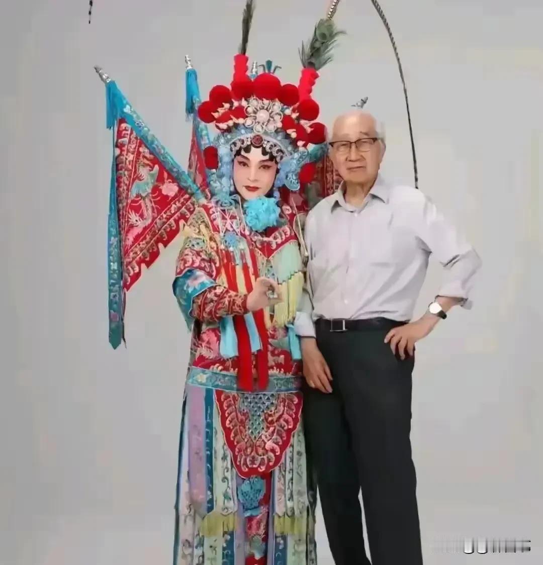 祝福这对夫妻

人生如戏、戏如人生

敢爱敢恨

敢为天下先

敢于挑战生命的极