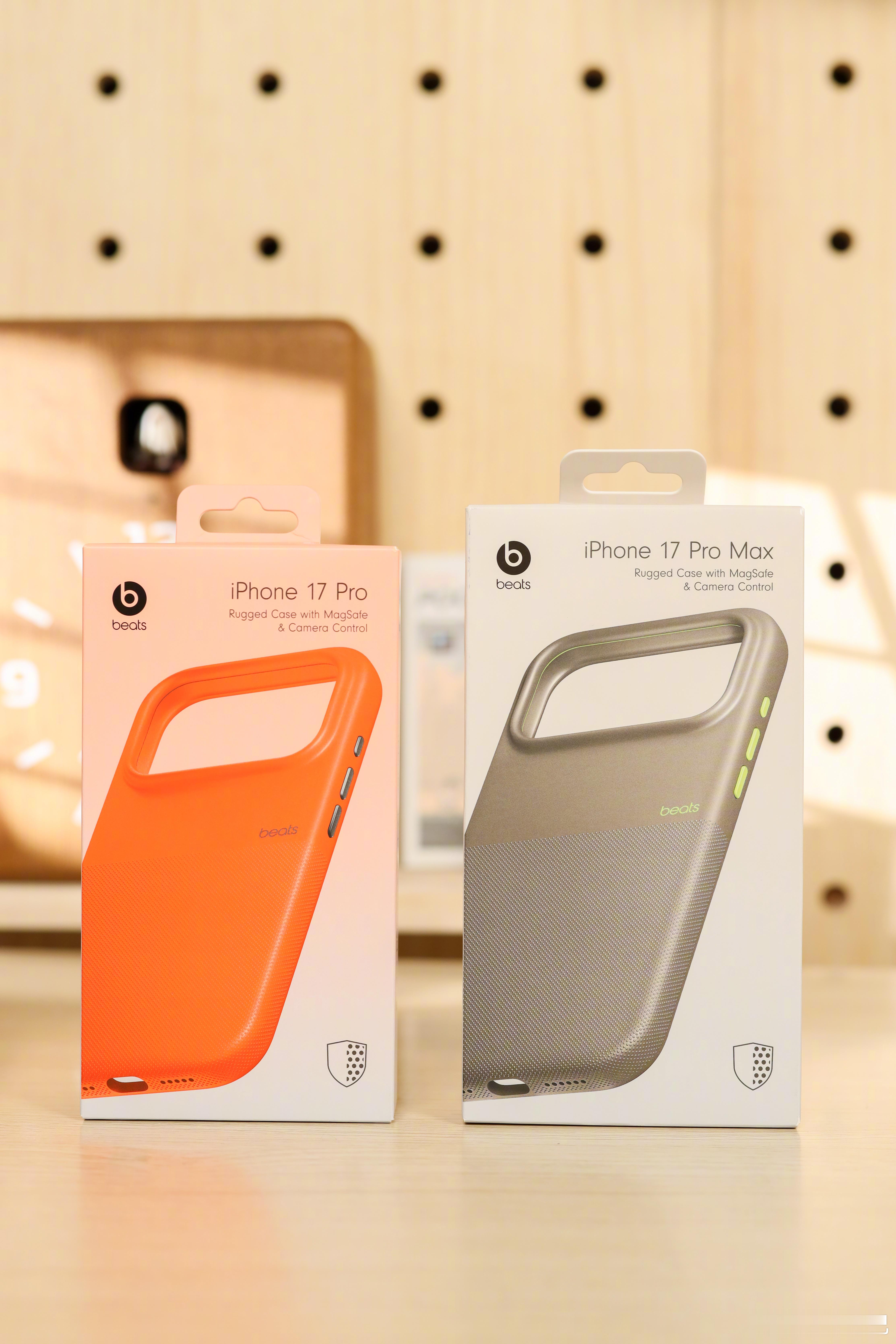 来自 Beats 的 iPhone 17 Pro 系列手机壳，也算是苹果官方出品