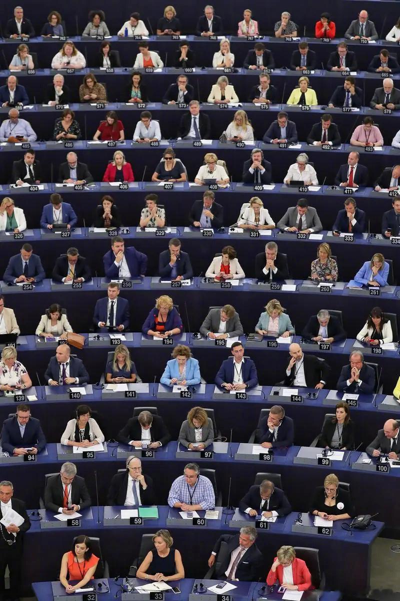 欧洲议会通过决议，正式废除成员国的一票否决权！这绝对是具有历史意义的一件事，不知