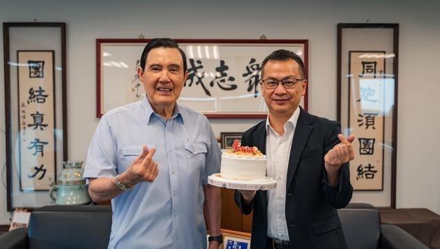 国民党主席选举形势突变！马英九站出来逼“老一辈”交棒，罗智强、郑丽文或整合，郝龙