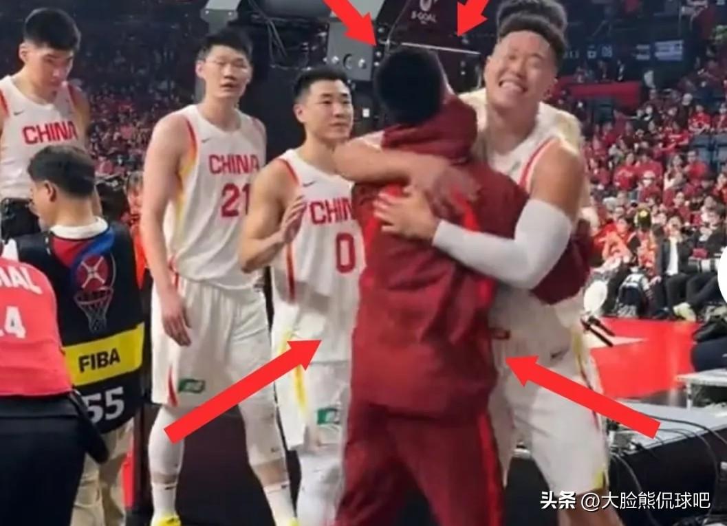 中国男篮跟台北男篮第一节比赛结束，暂时27-22领先。
看了第一节比赛感觉中国男