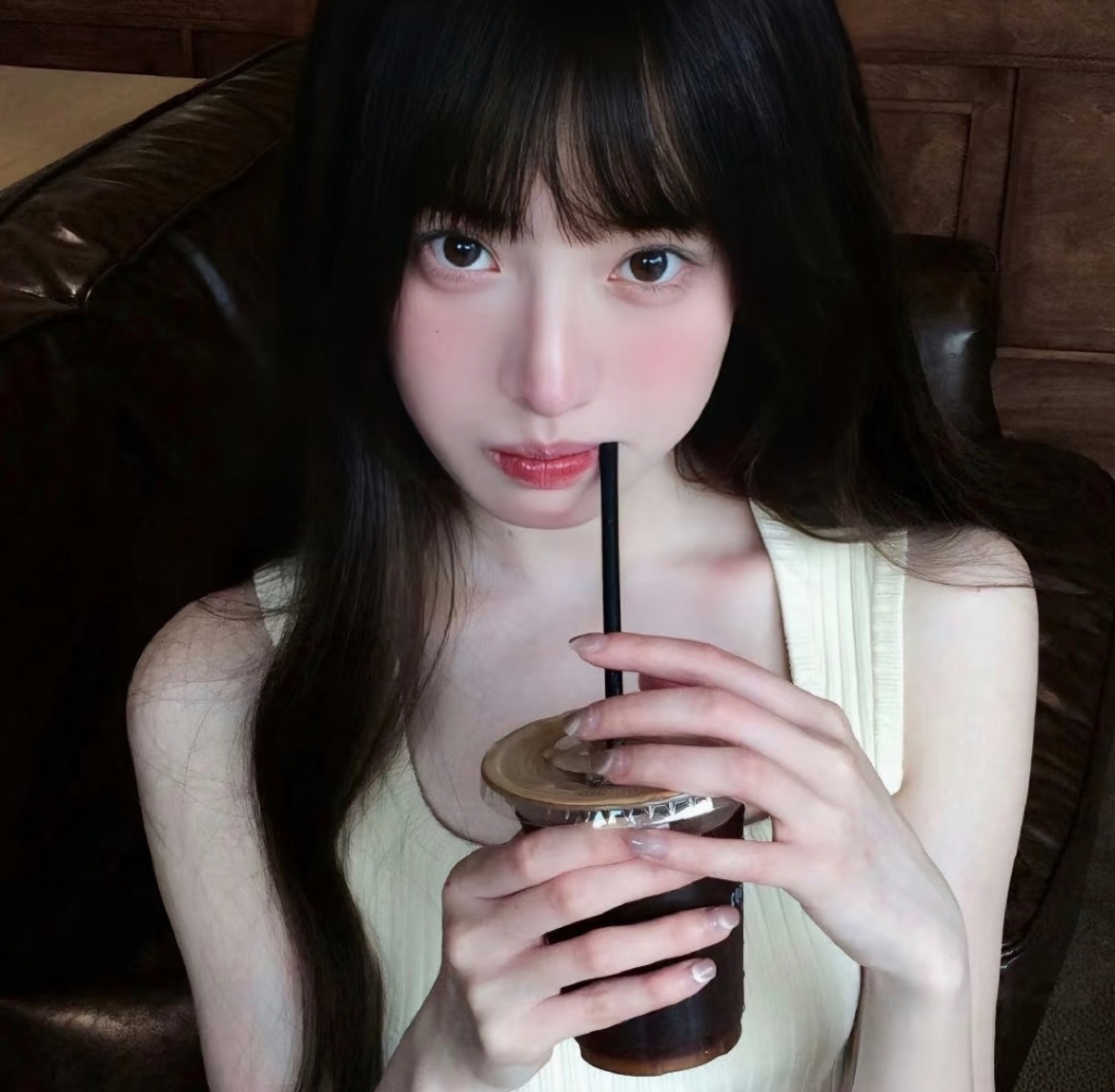 𝑾𝒆𝑪𝒉𝒂𝒕 氛围感女生头像情侣头像｜头像分享｜真人情头｜无水印｜氛