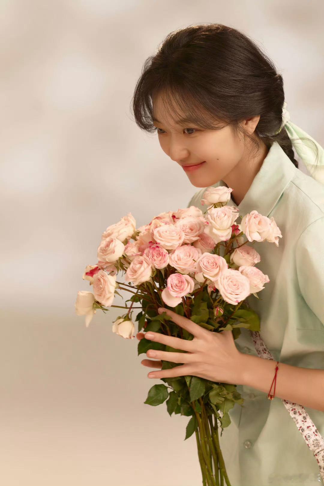 孙千虐完一部甜一部夏雪的苦还没咽下去，费霓的甜就端上来了，孙千这虐甜切换，我直接