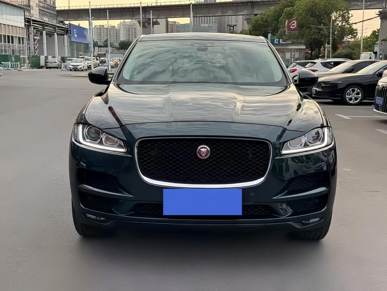 手握20—30万，想买二捷豹F-PACE，我会把“有没有长期跑烂路”看得比配置高