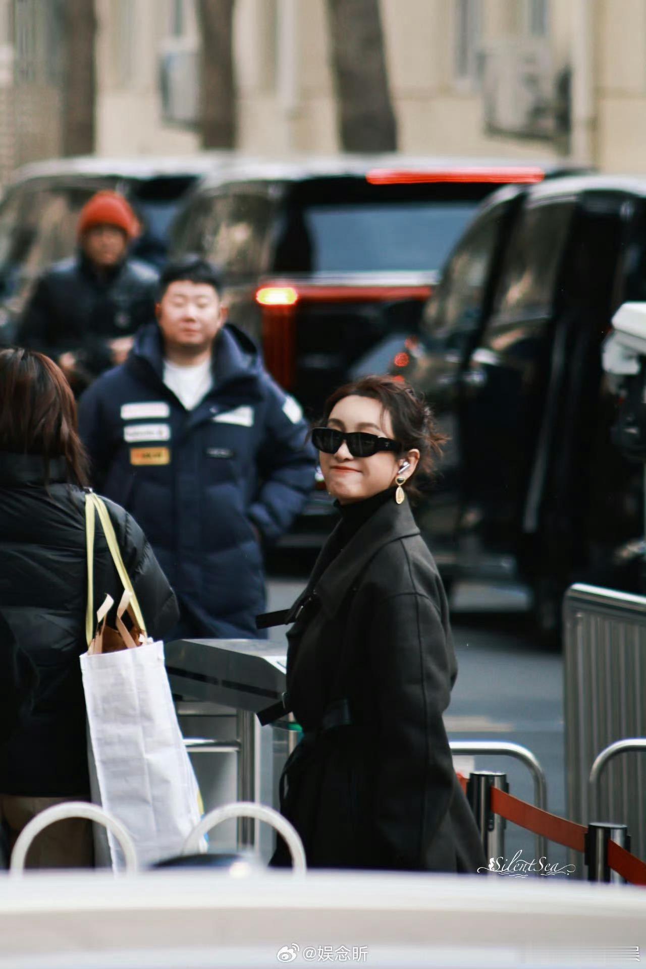 秦海璐央视春晚第二次联排 秦海璐央视春晚联排路透，还有秦岚、王安宇、胡先煦，马年